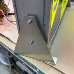 2026年1月29日更新、満空表示灯付きLED内照P看板、下部の三角ブラケット画像